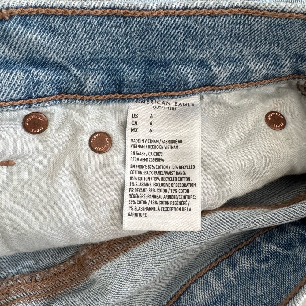 American Eagle Distressed Denim Shorts - Picture 4 of 6